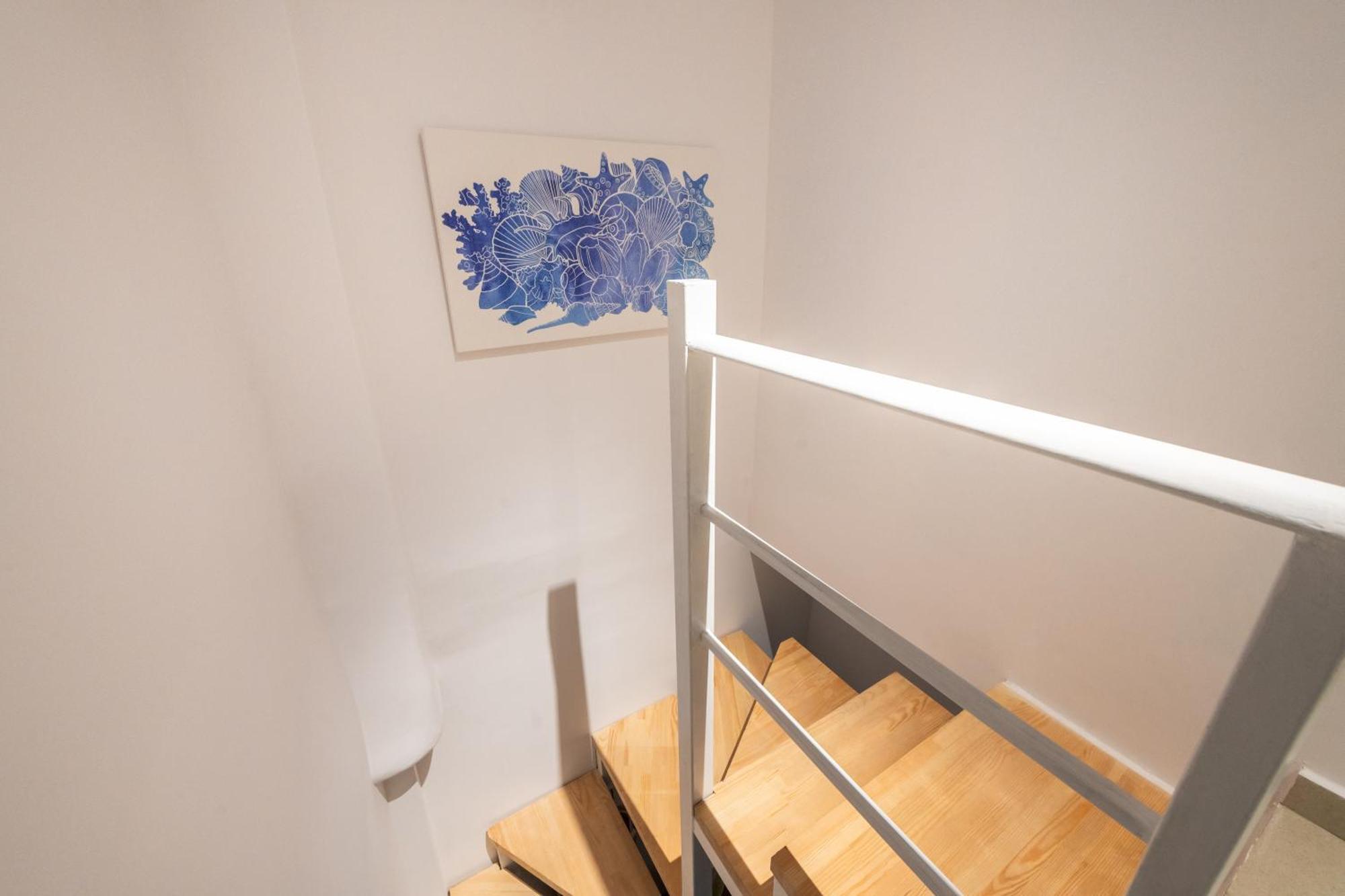 Blue & White Velvet 20M From The Beach Danilia Exterior photo